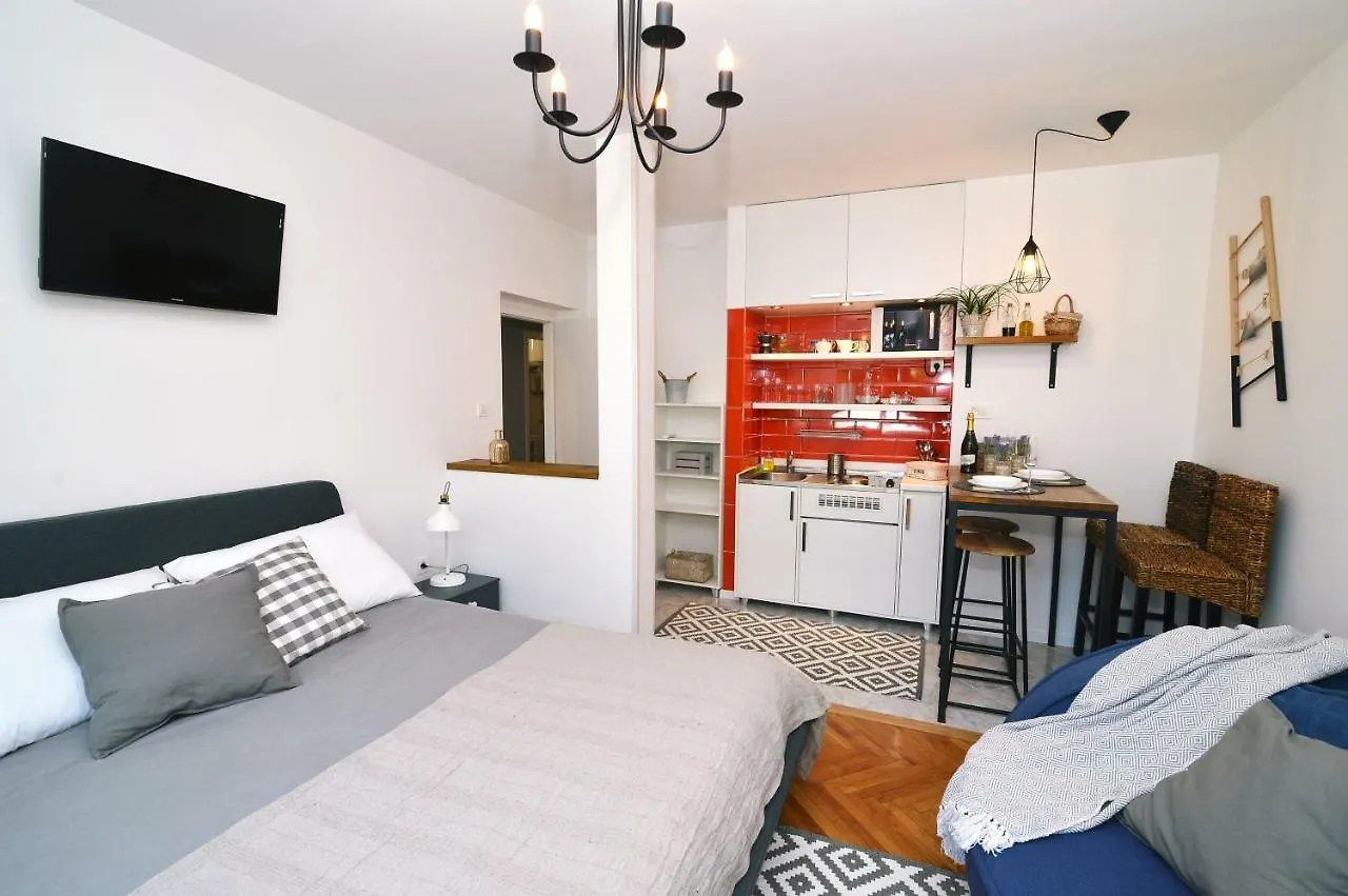 Apartments Doroti Ika